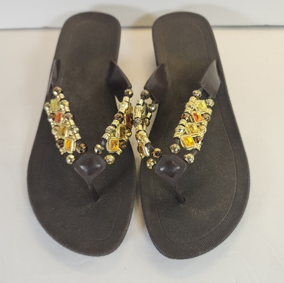 Gold Bronze Rhinestones Embellished Brown Rubber Flipflops Sandals S 7M NWOB - Picture 2 of 8